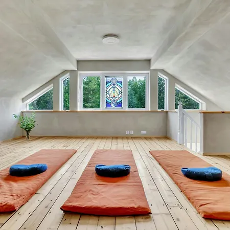 Peaceful Smallholding With Yoga Traut