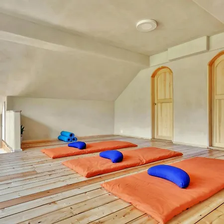 Peaceful Smallholding With Yoga
